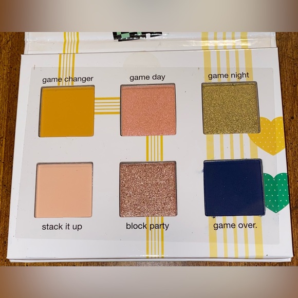NEW IN BOX - TETRIS™ X IPSY Game On - 6 Eyeshadow Palette - Picture 2 of 6